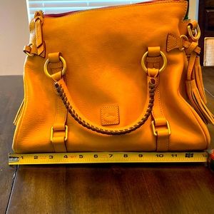 Dooney & Bourke leather handbag- Excellent condition